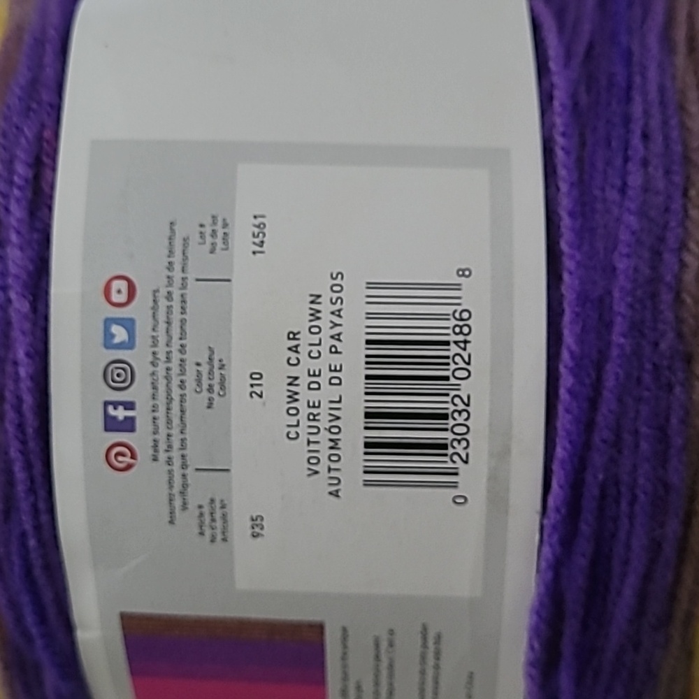 Cupcake & Mandala Ombre Yarn Lion Brand very colorful quality yarn crochet NEW ! - Picture 5 of 10